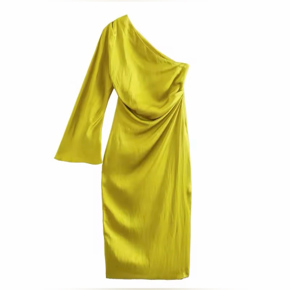 Yellow One Shoulder Long Sleeve Side Slit Dress